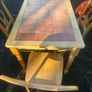 Table with 4 chairs Image 5
