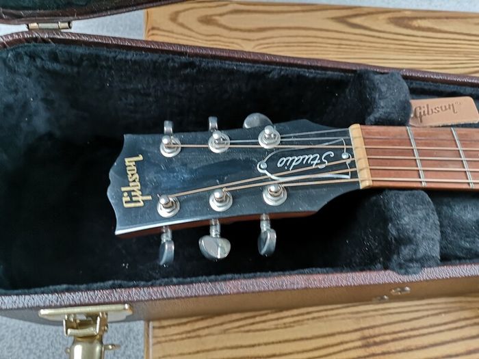 Gibson J45 Studio