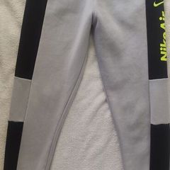 Nike Air Boys Joggers Size L 12-13 Years (147-158cm).
