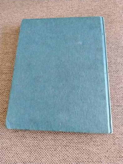 LIFE ARTS A Practical Guide to Total Being New Medicine and Ancient Wisdom by Evelyn de Smedt 1977 hardback in very good condition with some wear to the cover see all photos A4 size book 190 pages and illustrations FREE STANDARD POSTAGE INCLUDED