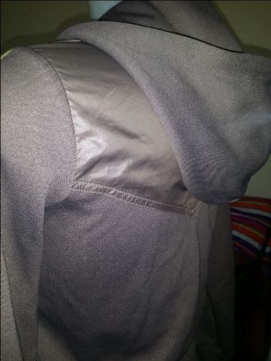 Genuine Adidas lovely jacket size UK8 EUR36 Postage included
