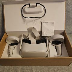 Meta Quest 2 VR Headset (128GB)  Like New