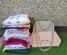 Bundle of women clothes size 12(40)