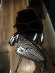 Wilson Staff Cb Golf Irons 4-Pw Stiff Shafts
