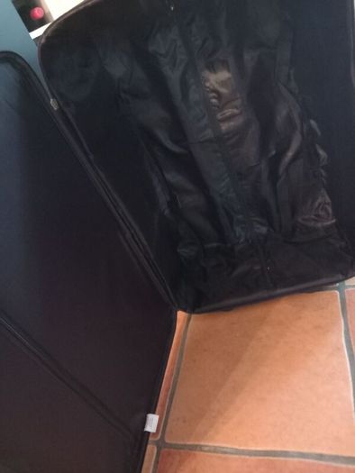 Willis Suitcase