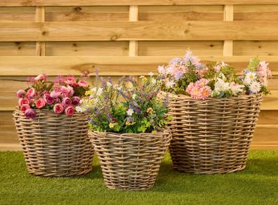 Indoor/outdoor New Medium Basket Pot