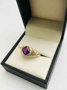 9ct Yellow Gold Amethyst & Diamond Ring