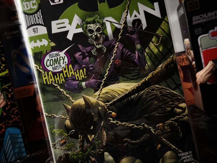 Batman ! Issue #97 ! The Joker War ! 2020 ! by DC Comics !