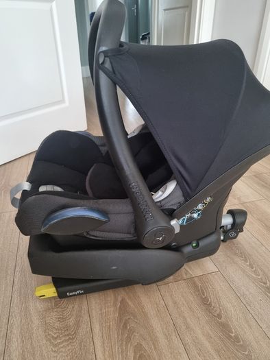 Maxi Cosi Easyfix with Base.