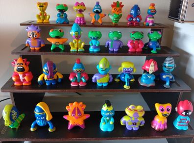 Fings Figures approx 4 cms produced by  Topps Rare Figures Set From 2010 Discontinued 1 Year Later 28 Figures #1