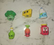 shopkins - 6 pcs (carrot, broccoli, milk, cheese, tomato paste, olive oil)