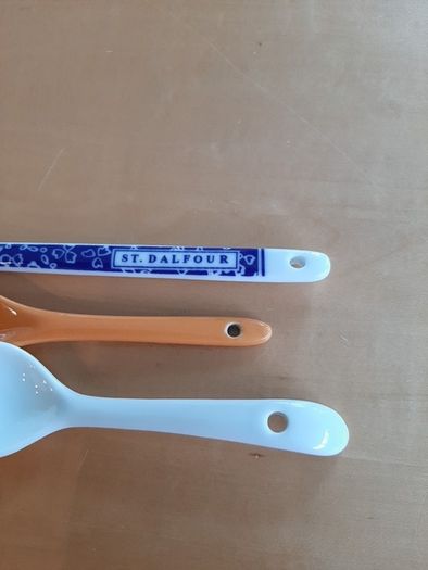 Small ceramic spoons
