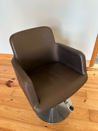salon chair
