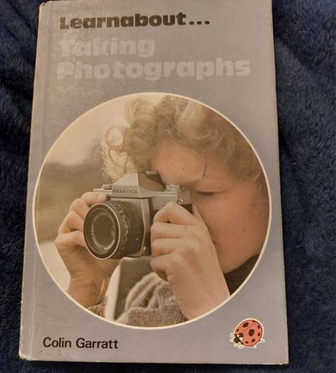Ladybird Collectable ; Learnabout ; Taking photographs (184)