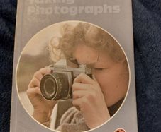 Ladybird Collectable ; Learnabout ; Taking photographs (184)