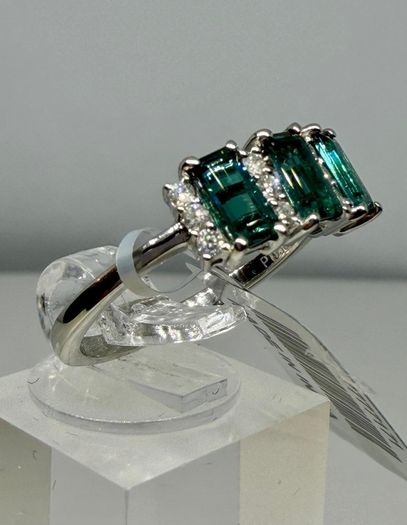 Platinum Diamond 950 Platinum AAA Mutuca Indicolite (Green Tournalines) & Diamond