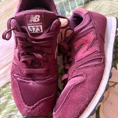 Burgundy New Balance 373
