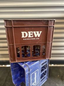 Vintage D.E. Williams Ltd beer crate