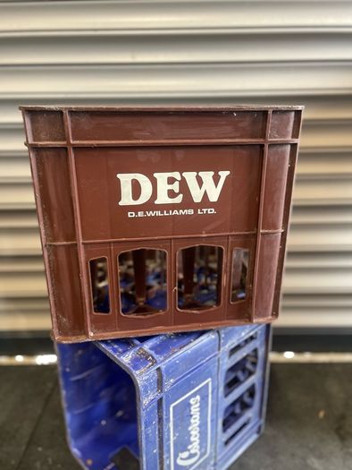 Vintage D.E. Williams Ltd beer crate