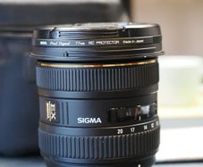 Sigma 10-20mm F4-5.6 EX DC HSM Nikon DX + Hoya Pro1 Filter + Case + Hood + Manual