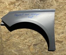 Front RIGHT and LEFT Fenders Peugeout 308 2016