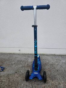 Scooter Maxi Micro 3 wheel Foldable LED