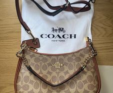 Teri Shoulder Bag In Signature Canvas
