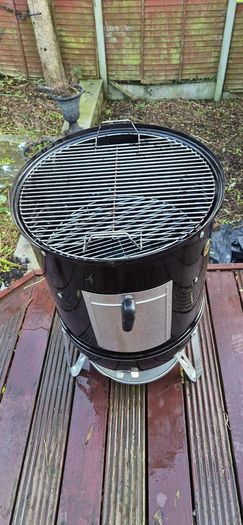 Weber Smokey Mountain Cooker 47cm smoker + cover + Weber Bluetooth thermometer