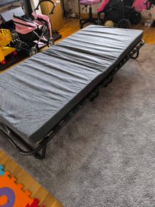 folding guest bed