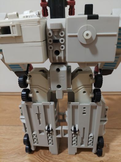Transformer G1  Metroplex