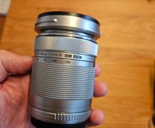 Olympus M.Zuiko Digital 40-150mm R Lens