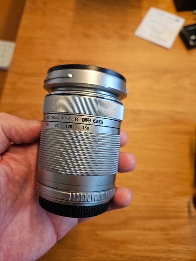 Olympus M.Zuiko Digital 40-150mm R Lens