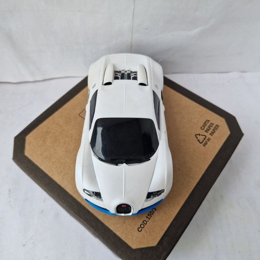 Scalextric Bugatti Veyron White Slot Car ( street supercar road )