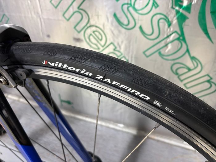 Giant Contend 2 Road bike
