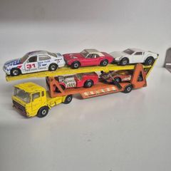 Matchbox DAF car transporter & cars