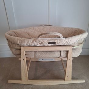 Moses Basket & Stand