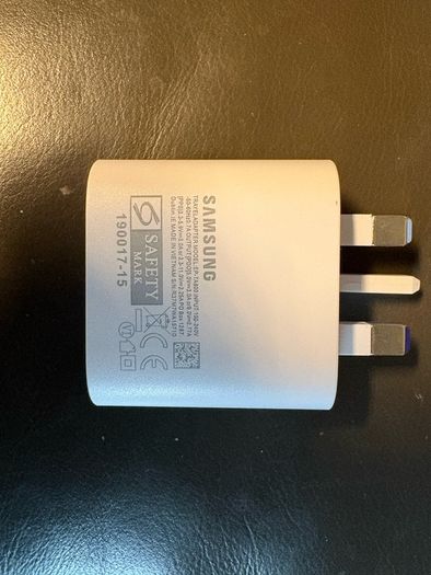 Brand new Samsung fast charger 25W plug and C type cable