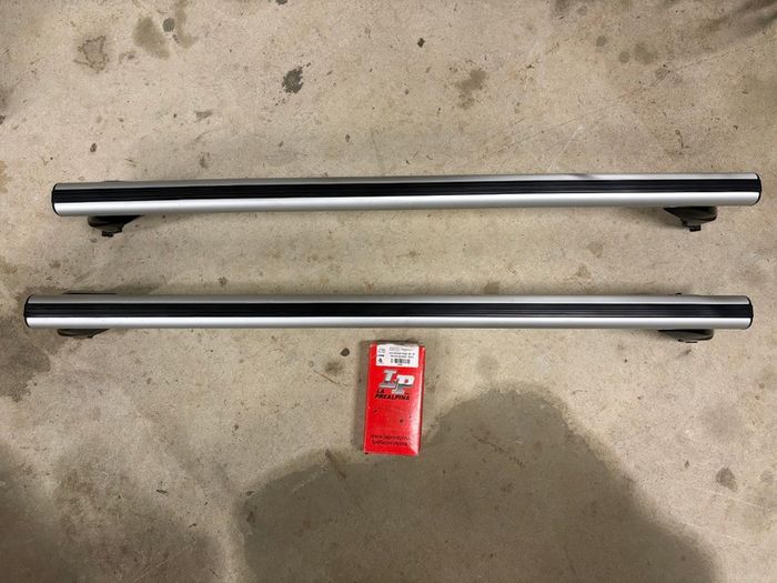 Silver roof bars for Isuzu Dmax / Kia Sportage