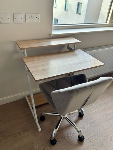 Office desk & Chair
