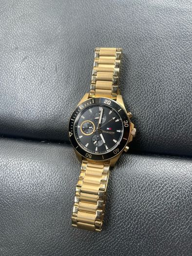 Tommy Hilfiger Watch Gold