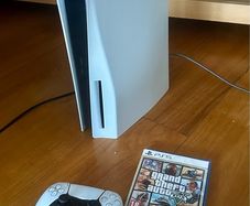 PlayStation 5 Disc Edition + GTA V