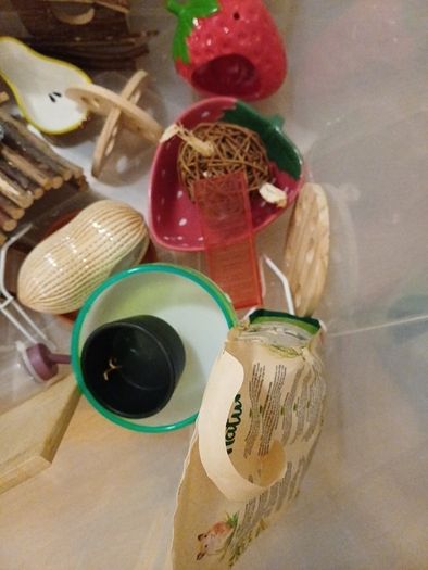 hamster bin cage with accessories