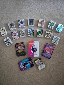 Approx. 700 random Match Attax cards
