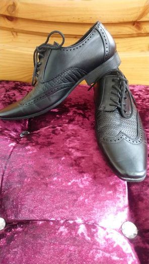 Boy's shoes