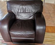 Single leather seat