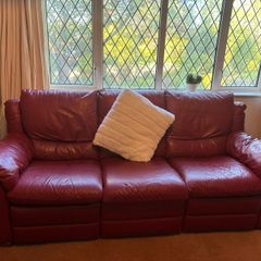 Italsofa Red leather 3 seater sofa with 2 recliners extremely comfortable