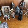 Collection of Lord of the rings figures and some accessories Image 3