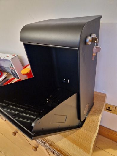 An Post Delivery Box BNWT