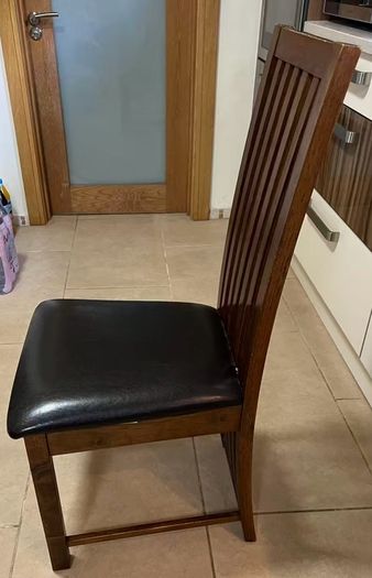 4 Dining Chairs