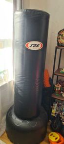Freestanding punch bag